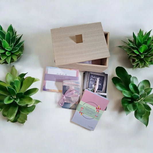 Hetki & Suunta – Vakauttava Korttisarja Vakaaputiikki